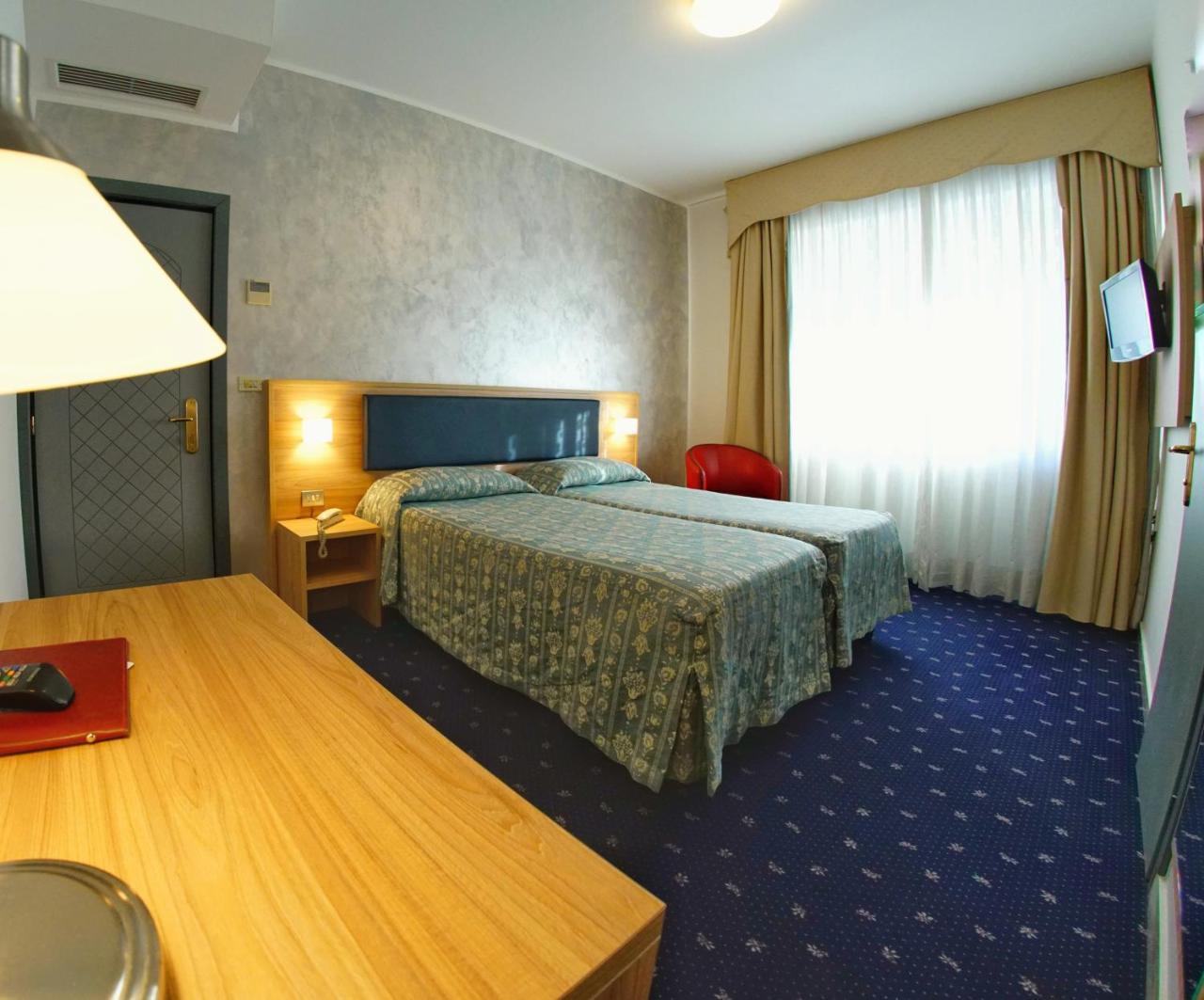 Hotel Le Torrette Galbiate Exterior photo
